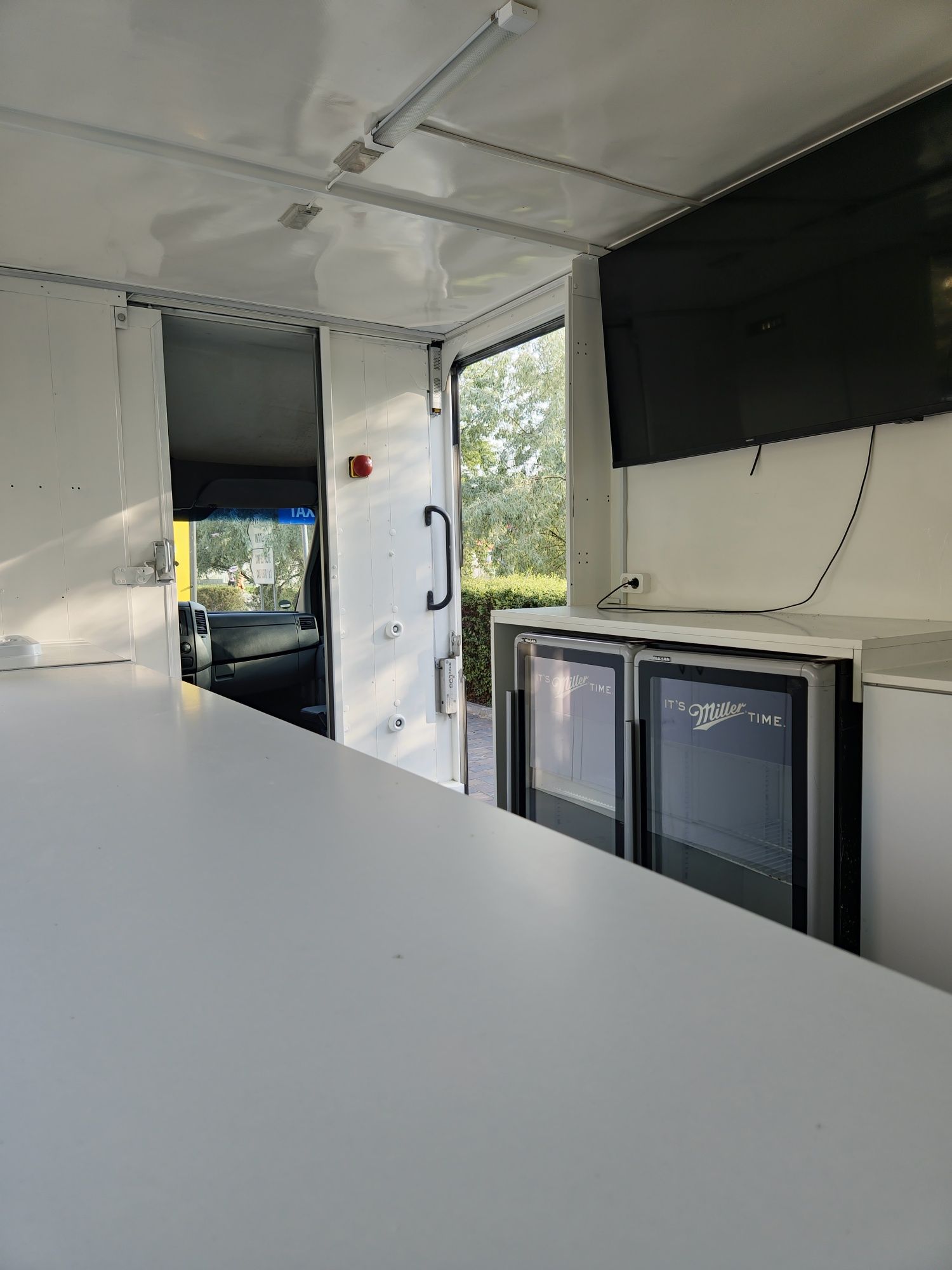 Food truck impecabil 2012 noiembrie  gata de munca