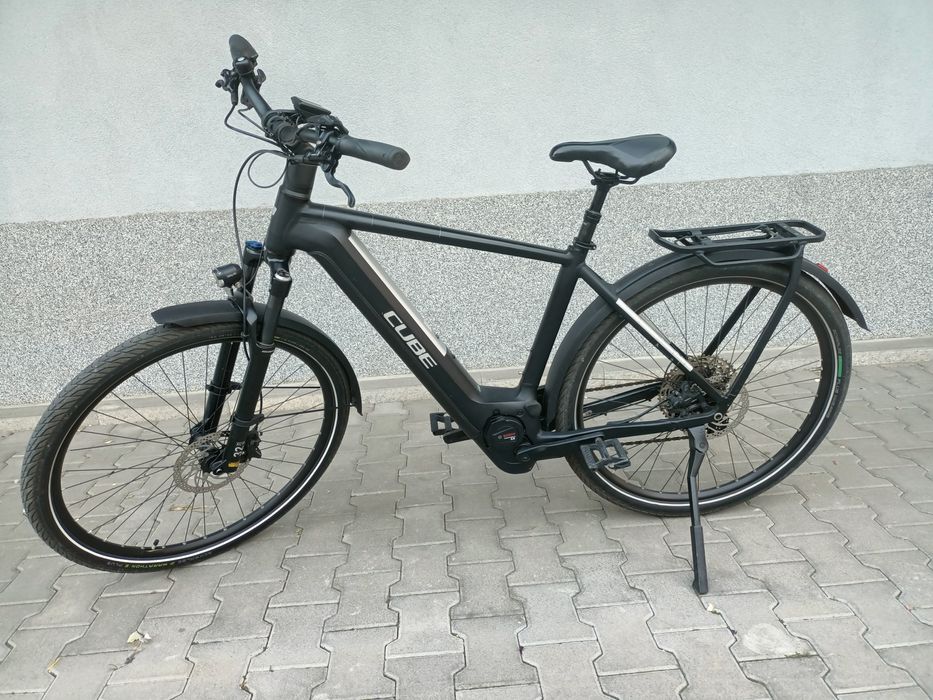 Bicicleta electrică CUBE KATHMANDU HYBRID EXC 750 GREY SILVER 2023