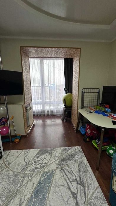 Продам 2-комн квартиру, р-н Достык Молл, с ремонтом