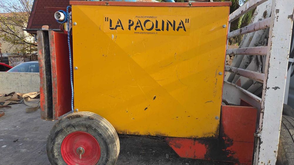 Masina de curata panouri