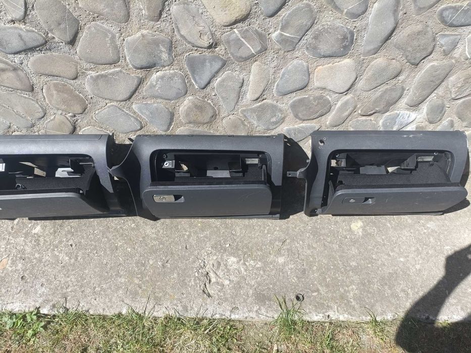 Vand plansa bord,torpedou GOLF 5-JETTA,mocheta,sertare