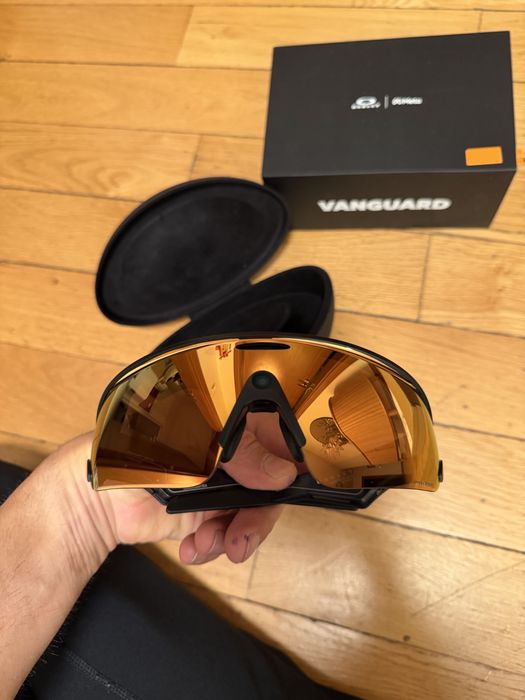 Oakley Meta Vanguard - най-новите AI очила