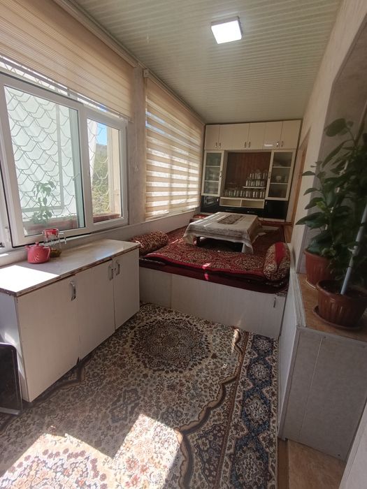 Kadshva bozor 86 bogʻcha  ropparasida 3 hona yevra remont dom