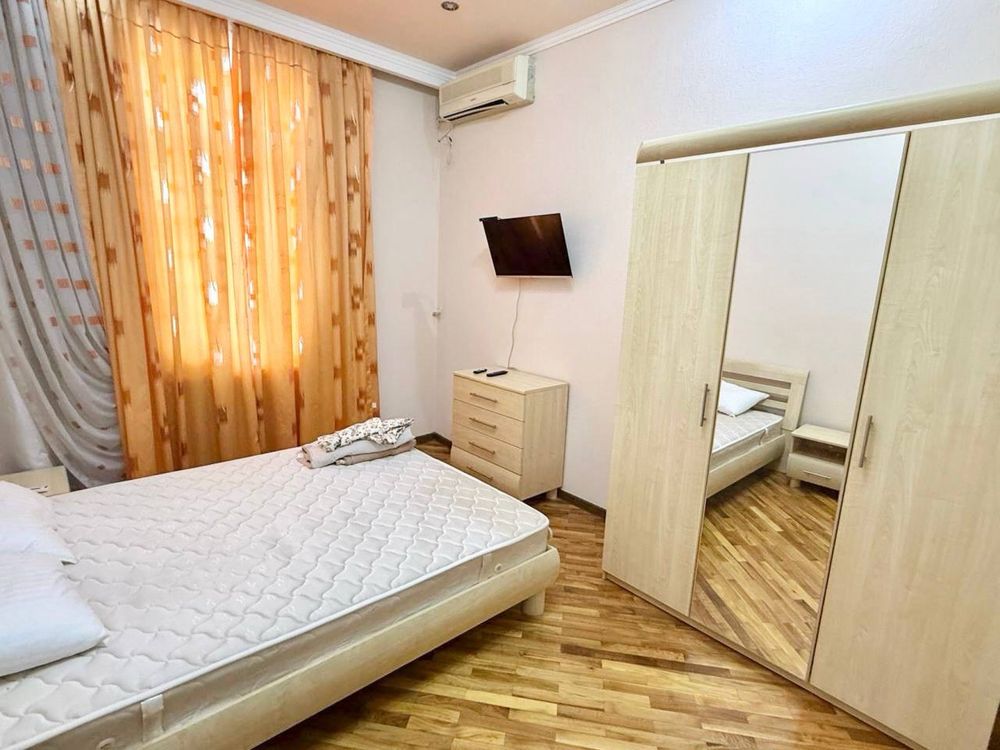 Сдается в аренду 3 ком квартира 137 м.кв метро Ойбек
