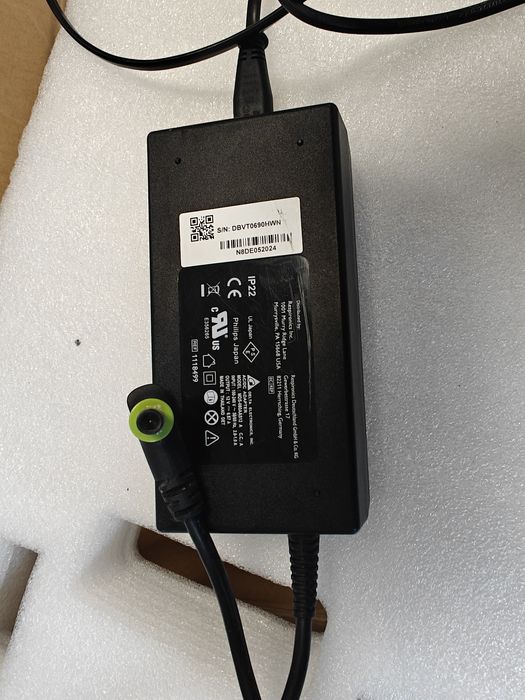 Зарядно-адаптор Philips - 80W,  12V, 6.67 ампера