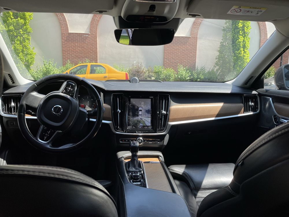 Volvo S90 D5 4x4 TVA deductibil