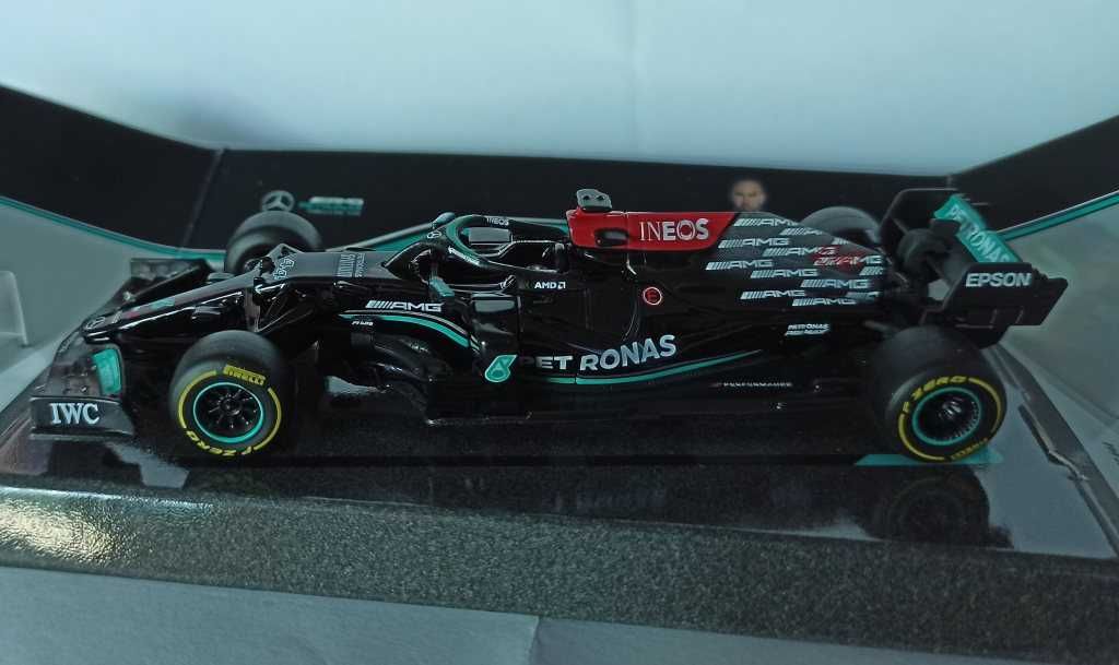 Macheta Mercedes AMG F1 W12 Lewis Hamilton Formula 1 2021-Bburago 1/43