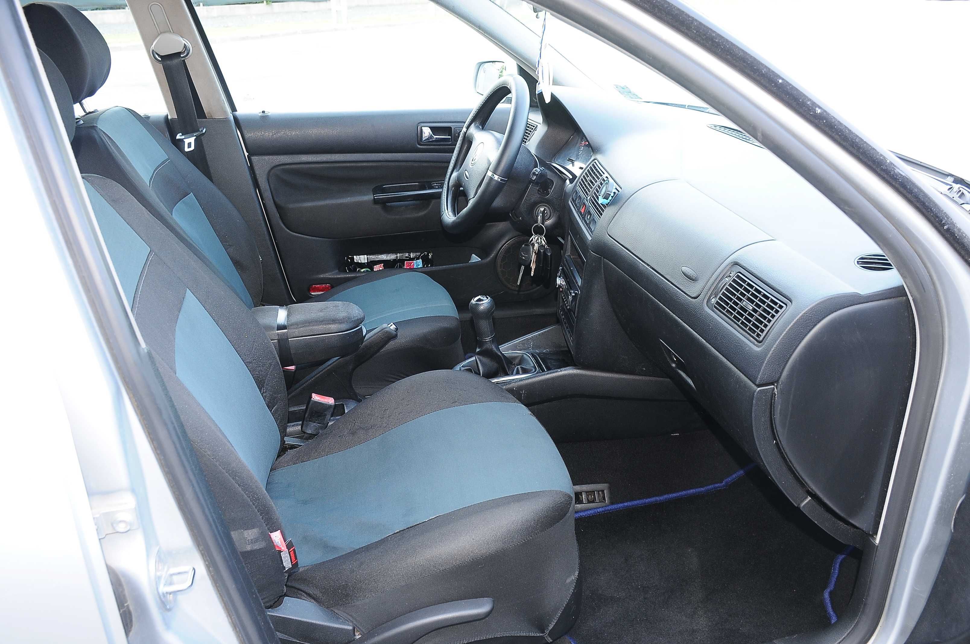 VW Golf 4 2003 1.6i 110 CP E4 climatronic, proprietar ofer fiscal