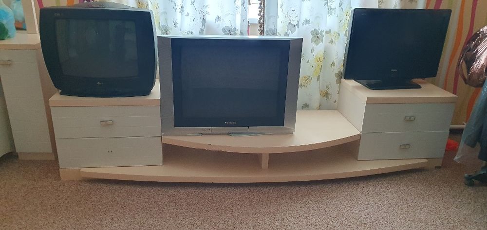 Тумба под телевизор