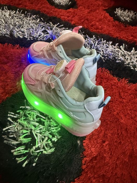 Papuci cu role…….