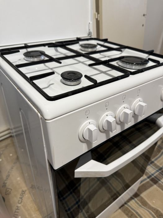 Aragaz cu cuptor ARCTIC AGM5500F