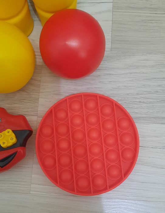 Лот от детски играчки
