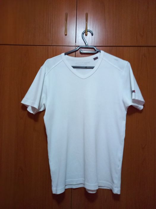 Vând tricouri bărbătești