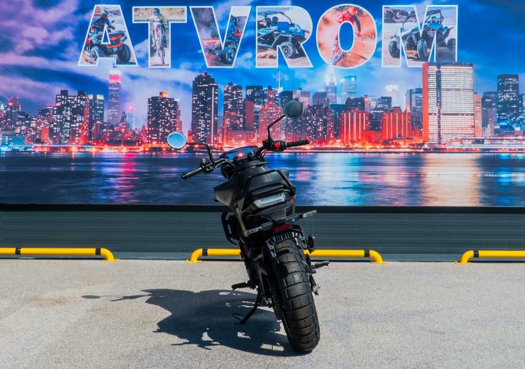 Motocicleta Husqvarna Svartpilen 401 '24