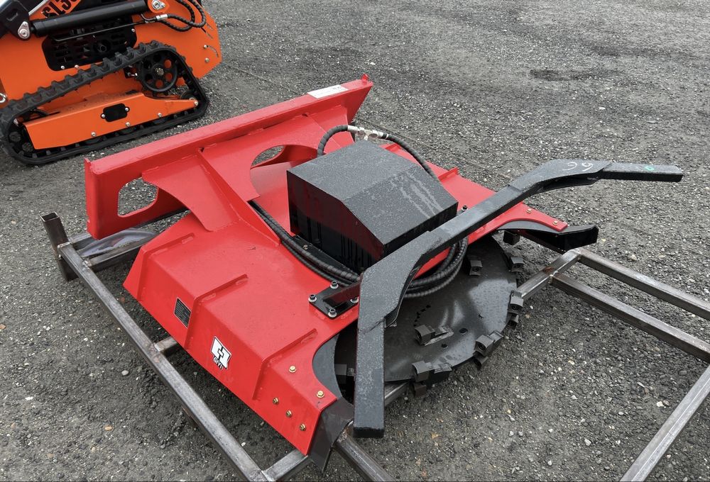 НОВ//Мулчер за мини челен товарач