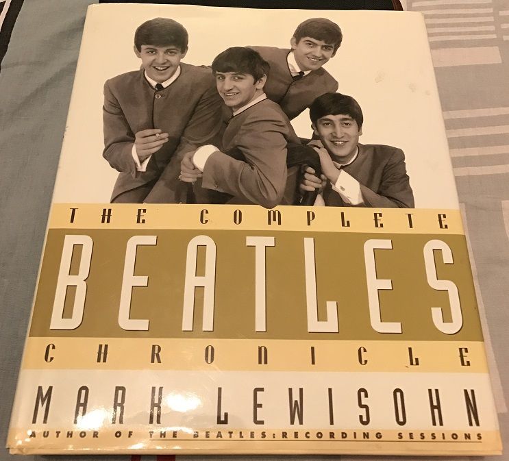 The complete BEATLES chronicle; M. Lewisohn