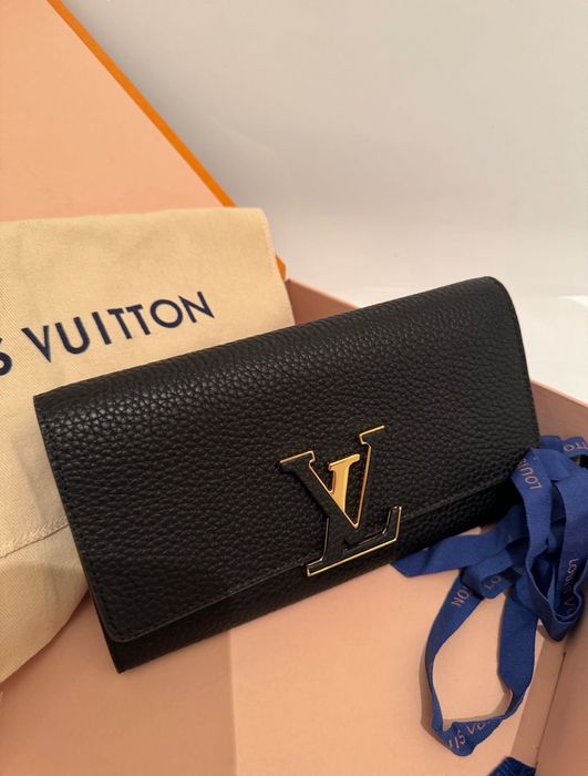 Portofel original Louis Vuitton Capucines