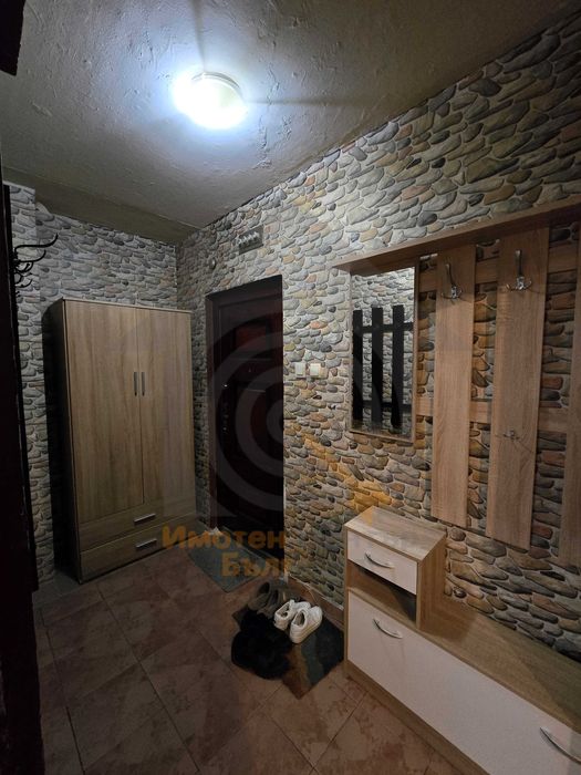 Двустаен апартамент в ж.к. Дружба 1