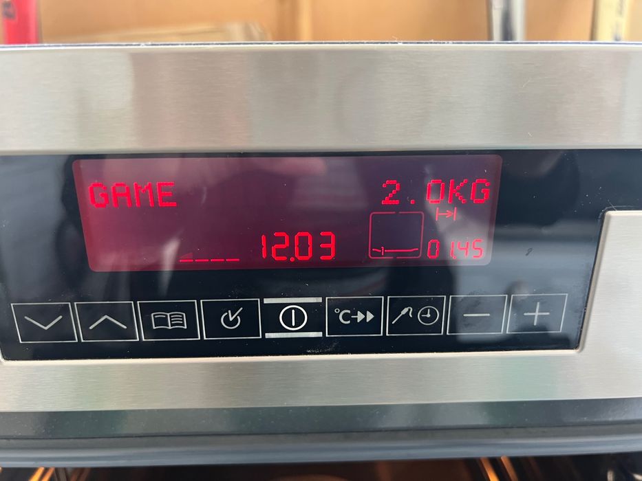 AEG-фурна с готвене на пара,мод.В9820-5-m,инокс ,54л