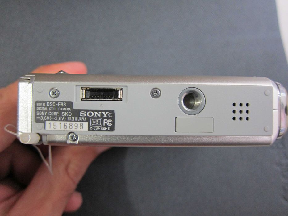 Sony DSC-F88 carte
