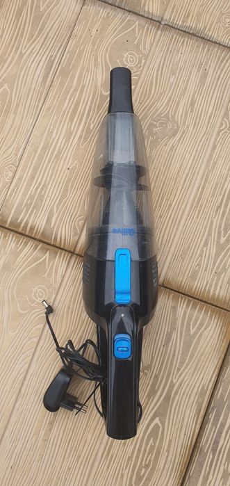 Aspirator de mașină - cu acumulator + încărcător