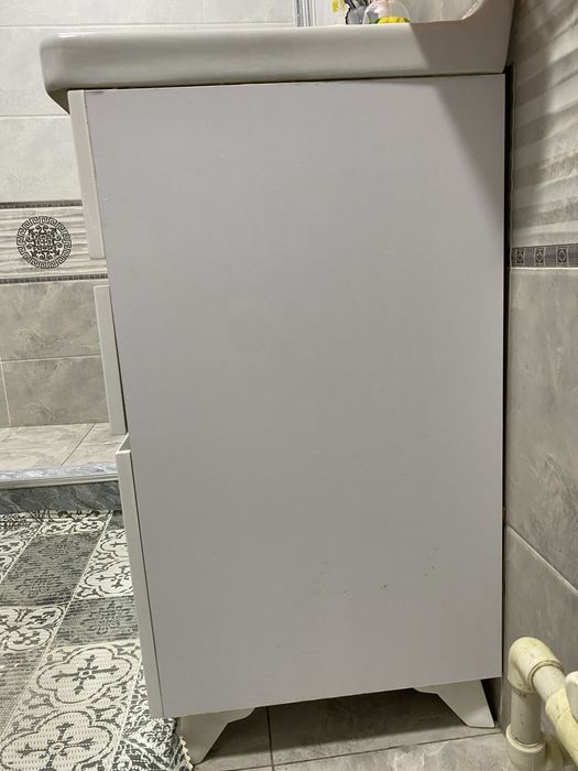 Раковина с шкафом