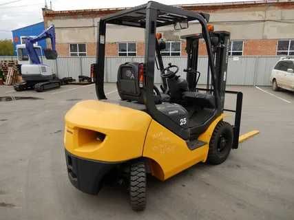 Продаётся вилочный погрузчик /кара  Komatsu FD25T  (Япония)