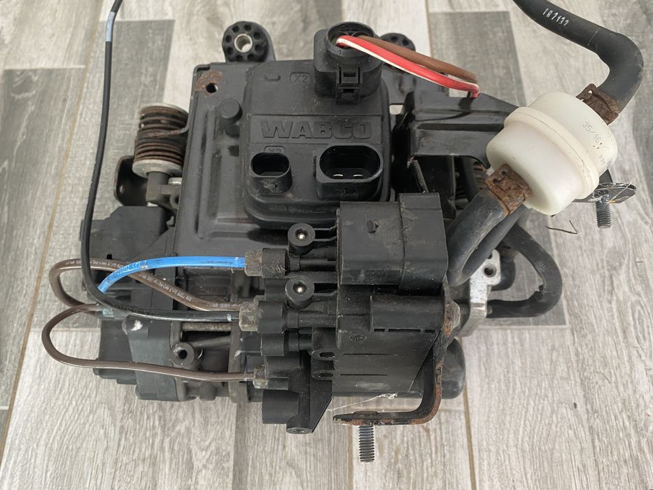 Compresor perne aer Audi Q7 4M0616005G WABCO 4430203001 (Wv Touareg-