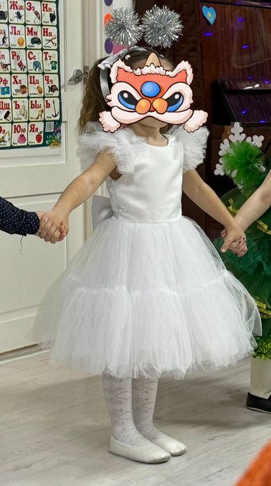 Красивое пышное платье для девочки