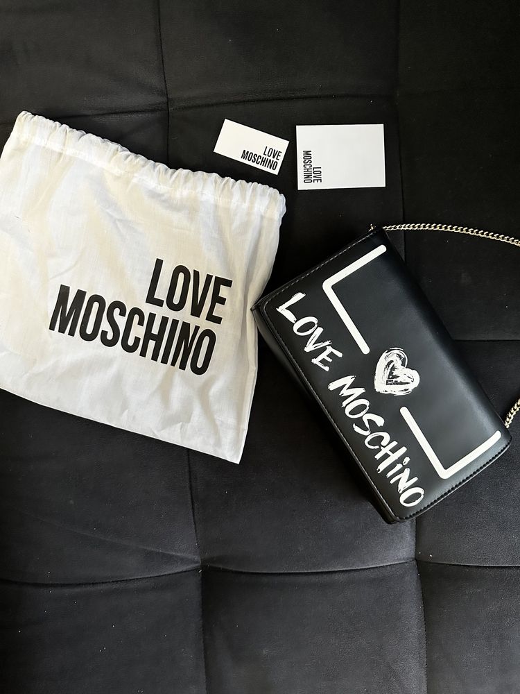 чанта - Love Moschino НОВА