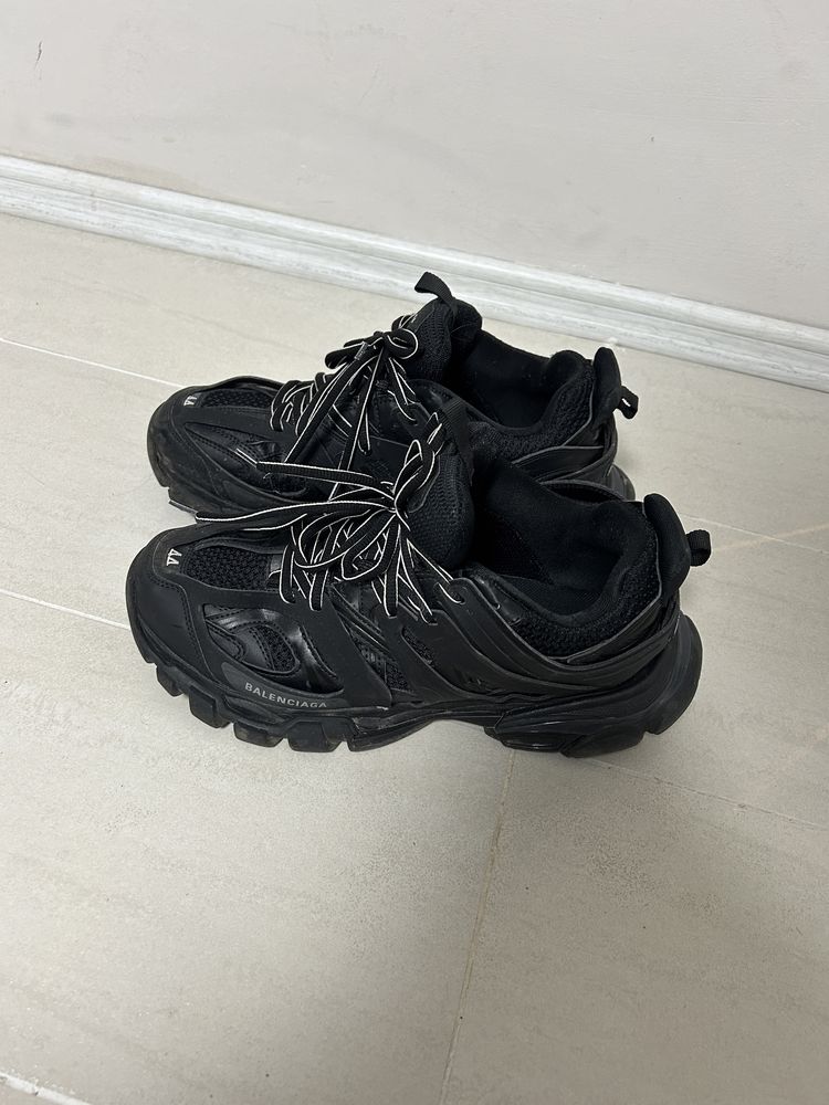 Vand Balenciaga Track  NEGOCIABIL