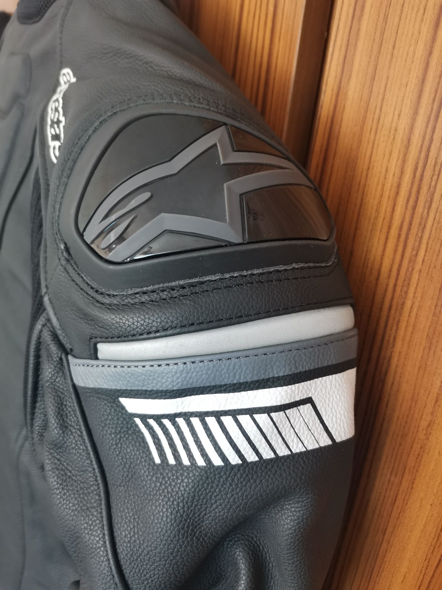 Ново кожено яке за мотор Alpinestars Fuji Airflow