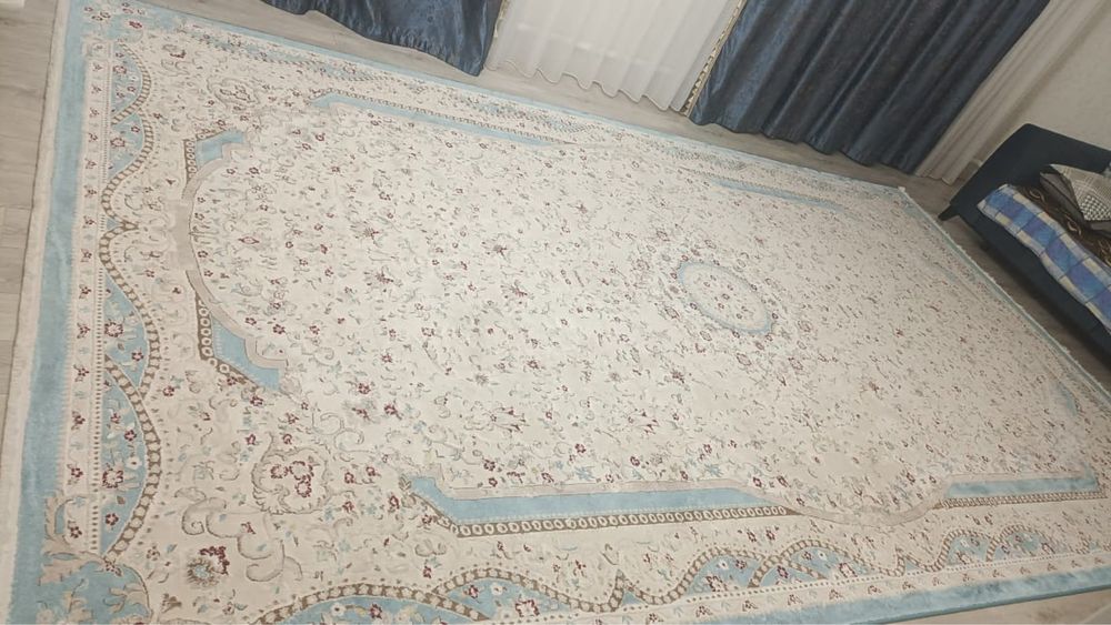 Продам ковры размером 5*3 и 6*3