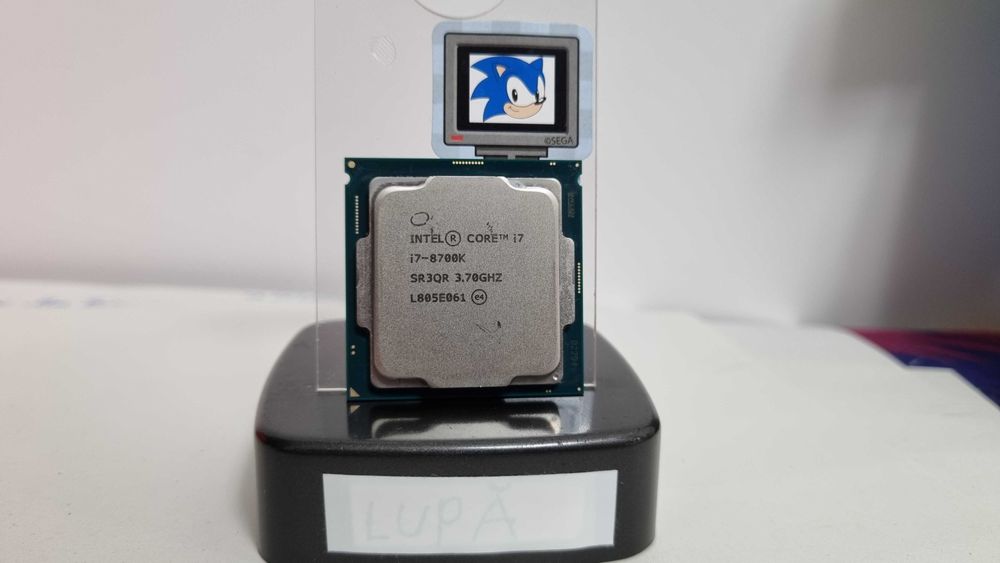 Procesor socket 1151 v2 Intel Core i7-8700K 3.7Ghz Turbo 4.7Ghz 12Mb