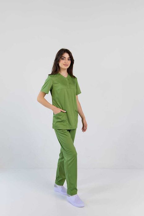 Униформа, халатлар сотилади