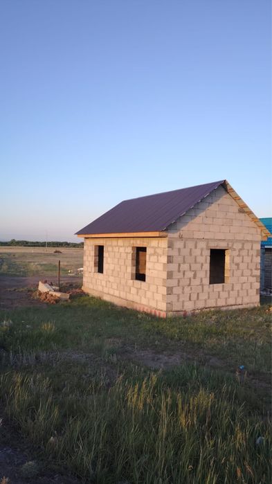 Продам участок с времянкой