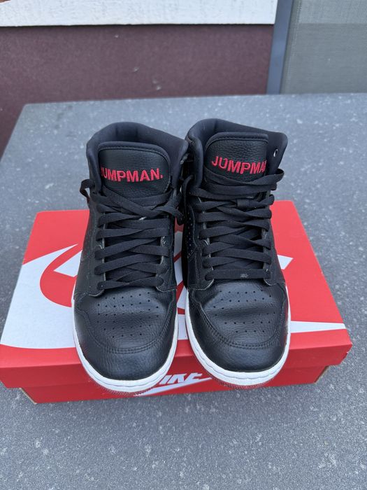 Adidasi,Sneakersi ghete nike,Jordan jumpman nr 41 si 26 cm