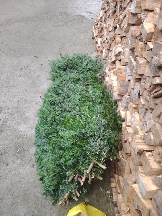 Coroane naturale lucrate manual doar pe comandă