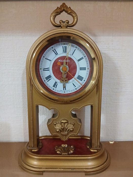 Часы Янтарь Кварцевые