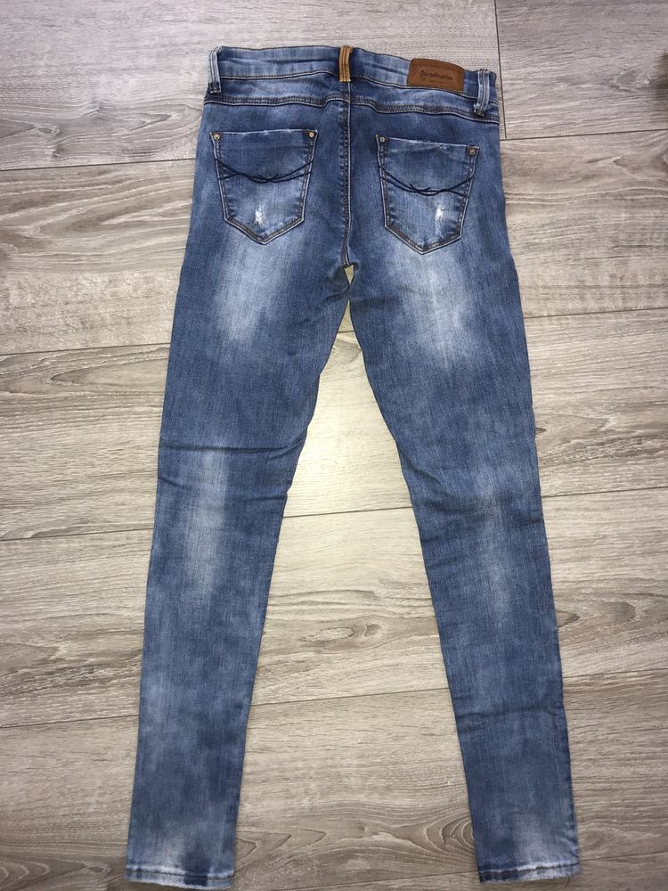 Pantaloni jeans Stradivarius nr.34