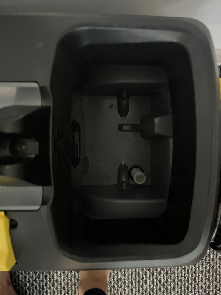 Продается абсолютно новый пылесос Karcher Puzzi 10/1