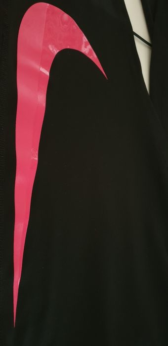 Nike Essentials SWOOSH  Womens Size S  НОВО! ОРИГИНАЛ! Дамски Клин!