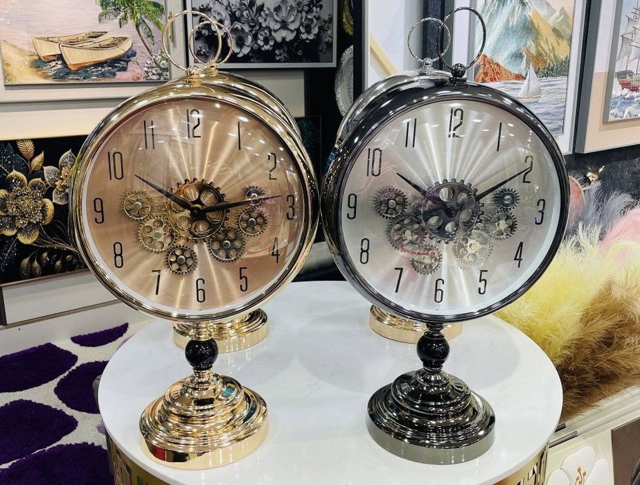 Часы настольные для подарка