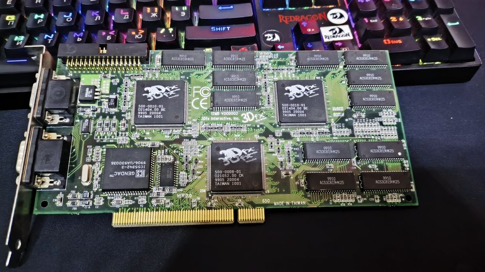 Продам винтажную видеокарту 3dfx voodoo2