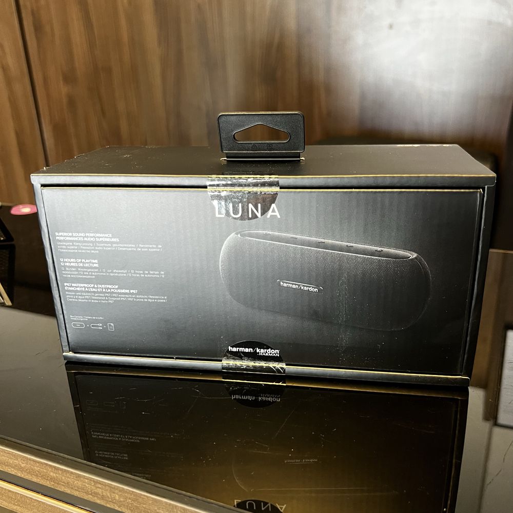 Harman Kardon Luna, 2.0, 40W RMS (25W + 15W), Bluetooth, черна, IP67