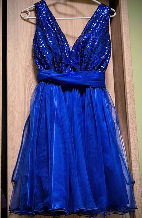 Рокля, подходяща за абитуриентка