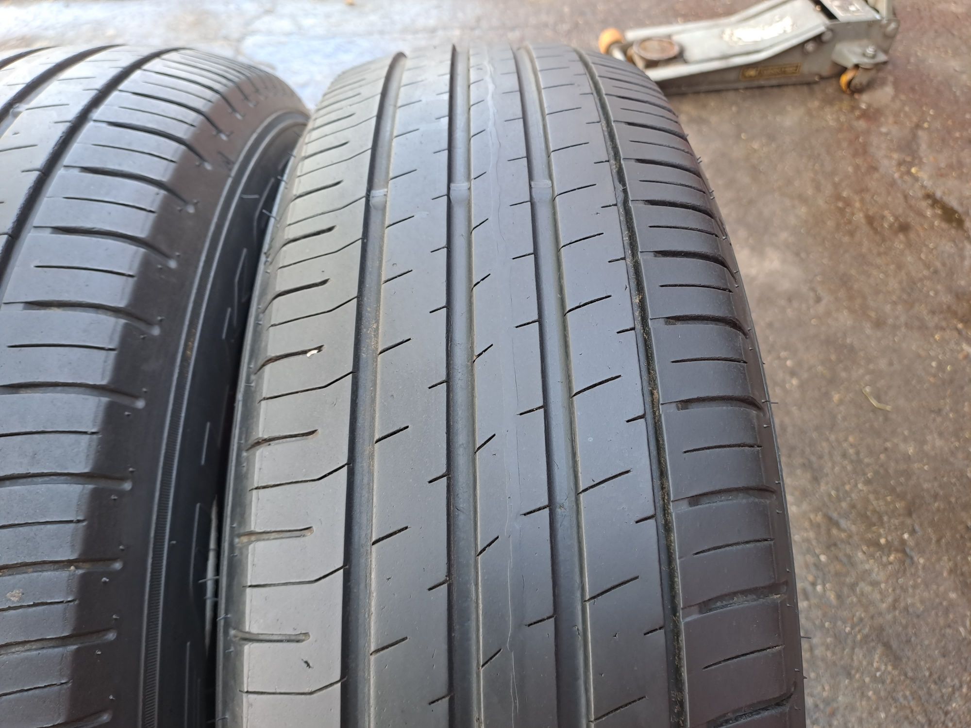 4бр. 205/70/16 Falken: Летни гуми за джип/ SUV