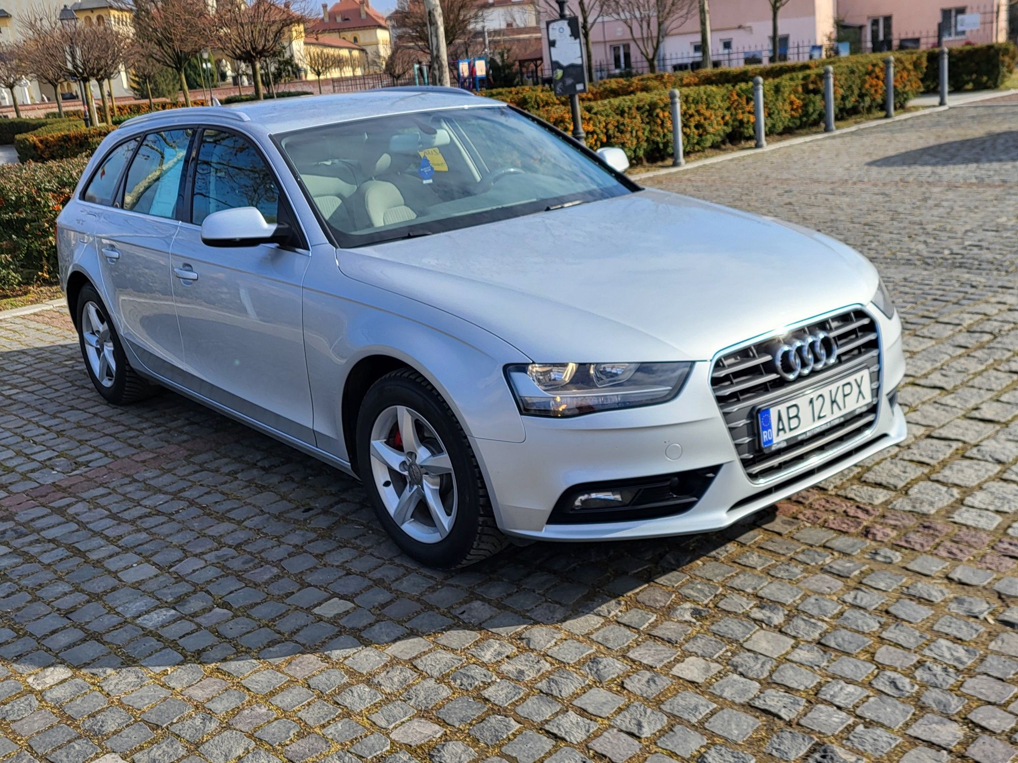 Vând Audi 4 b8 177 cp 2013