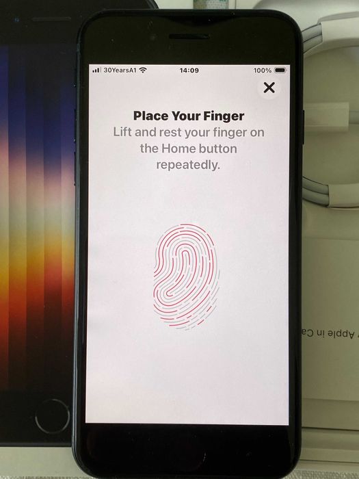 Apple iPhone SE 3rd Gen. 5G - 64GB - Midnight