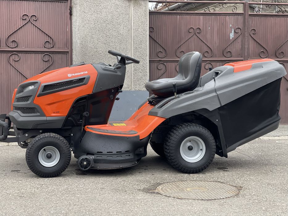 Tractoras de tuns iarba Husqvarna 24hp Led